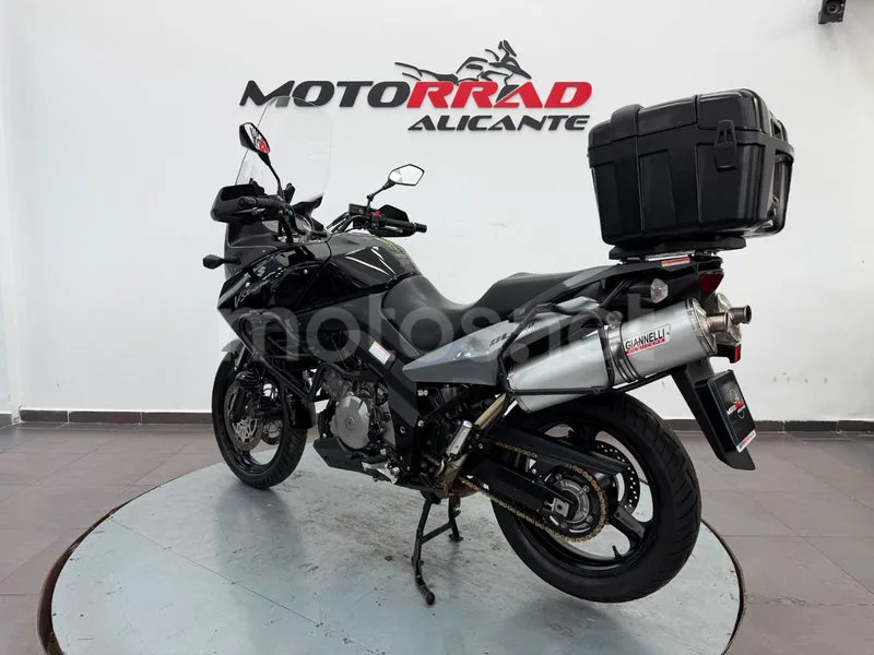 Suzuki V-Strom 1000 - Vista 5