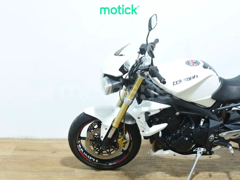 Triumph Street Triple - Vista 8