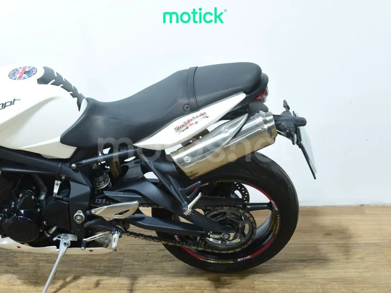 Triumph Street Triple - Vista 9