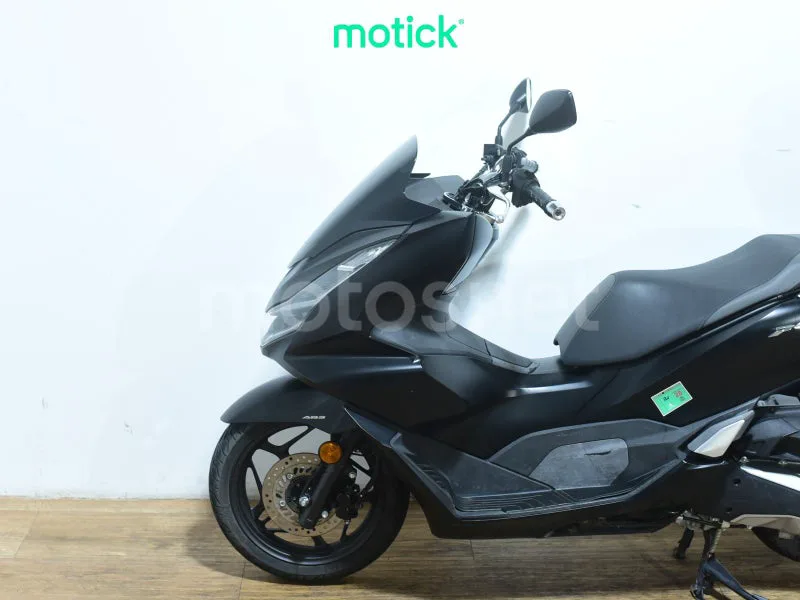Honda PCX125 - Vista 8