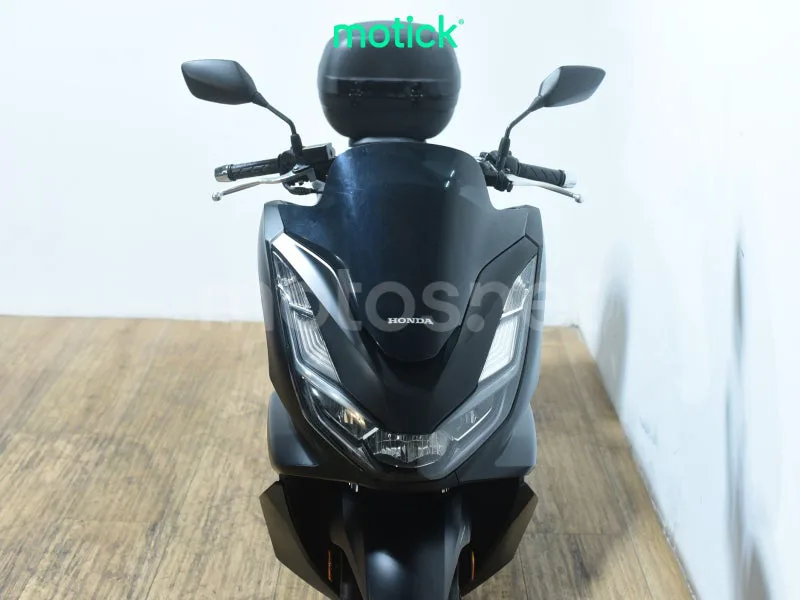 Honda PCX125 - Vista 10