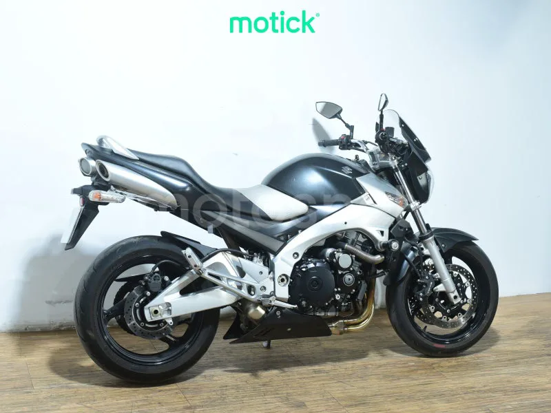 Suzuki GSR600 - Vista 10