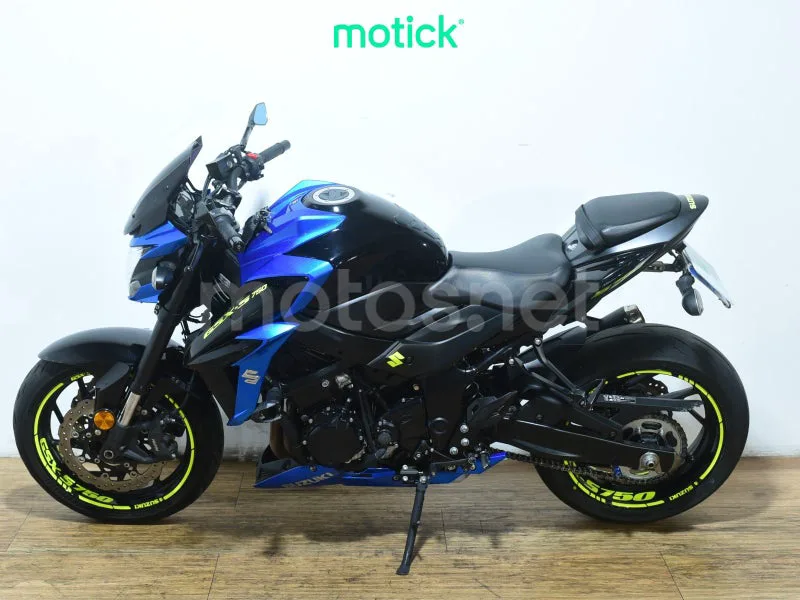 Suzuki GSX-S750 - Vista 7