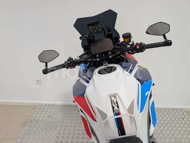 BMW M 1000 XR - Vista 11