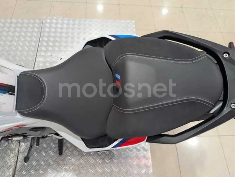 BMW M 1000 XR - Vista 18