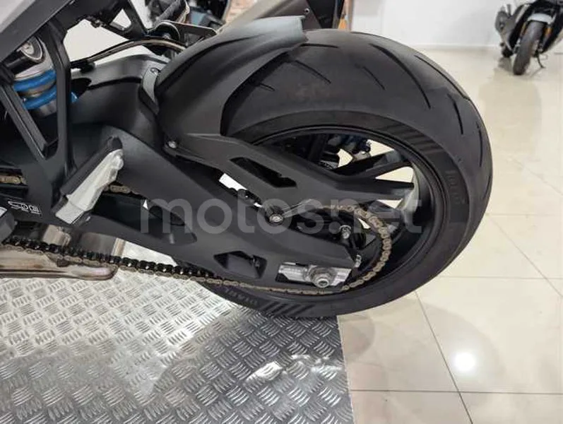 BMW M 1000 XR - Vista 25