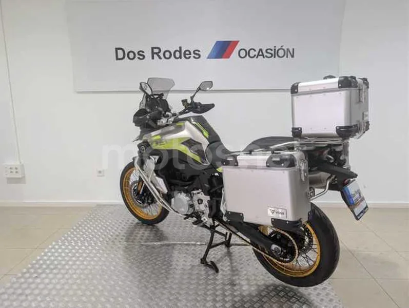 Voge 900DSX - Vista 9