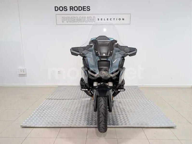 BMW R 1300 RT - Vista 3