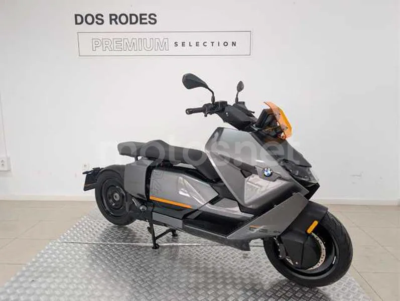BMW CE 04 - Vista 4