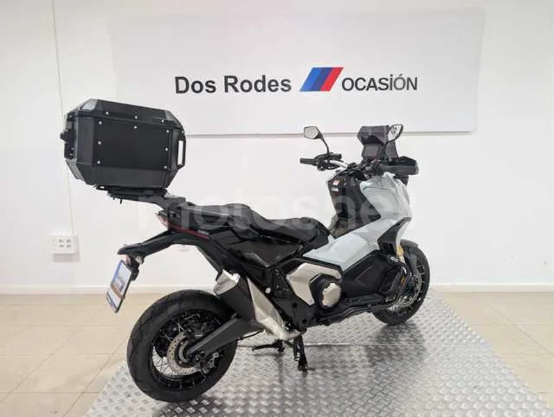 Honda X-ADV - Vista 7