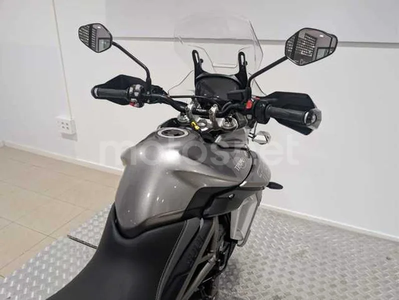 Triumph Tiger 800 XR - Vista 14