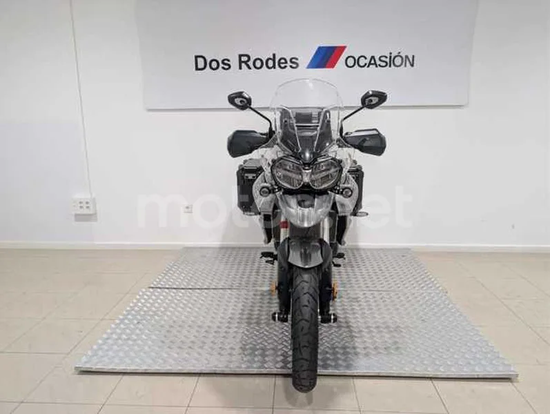 Triumph Tiger 800 XR - Vista 3