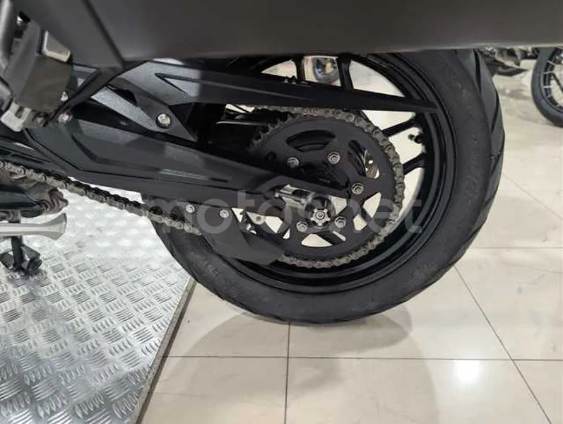 Triumph Tiger 800 XR - Vista 25