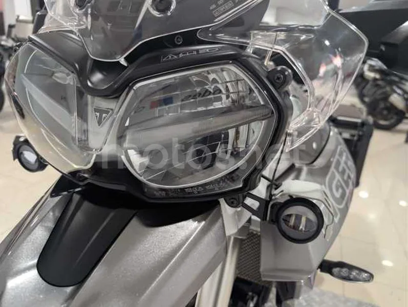 Triumph Tiger 800 - Vista 16