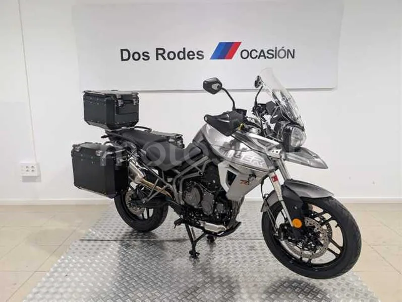 Triumph Tiger 800 - Vista 4