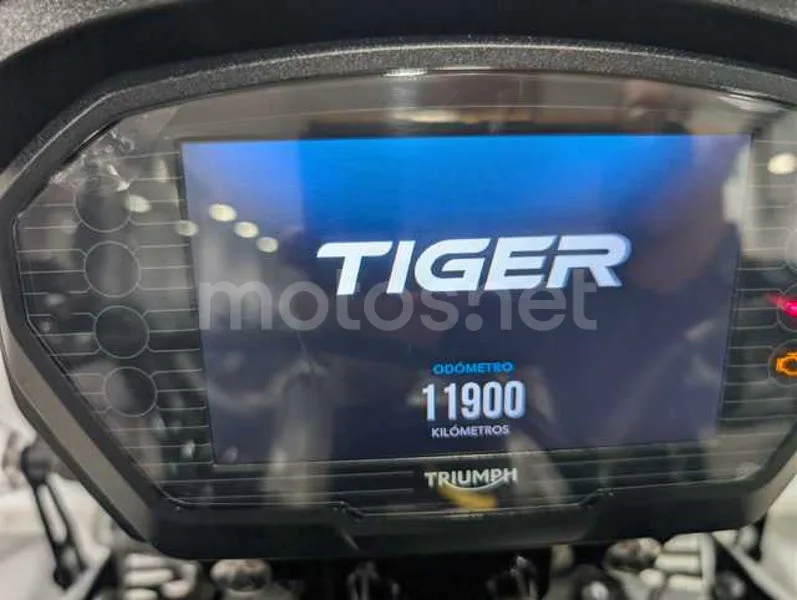 Triumph Tiger 800 - Vista 6