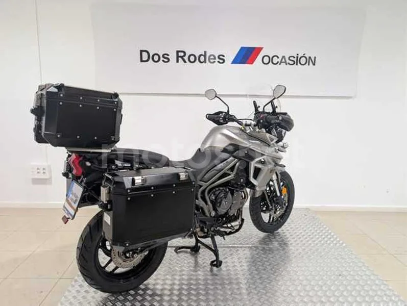 Triumph Tiger 800 - Vista 7