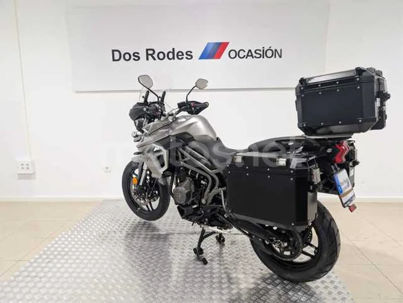 Triumph Tiger 800 - Vista 9