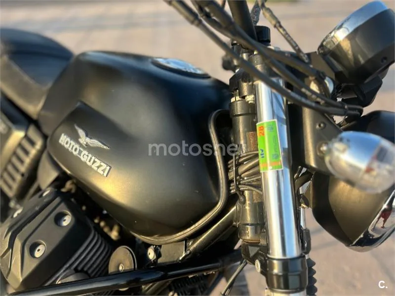 Moto Guzzi V7 II - Vista 3