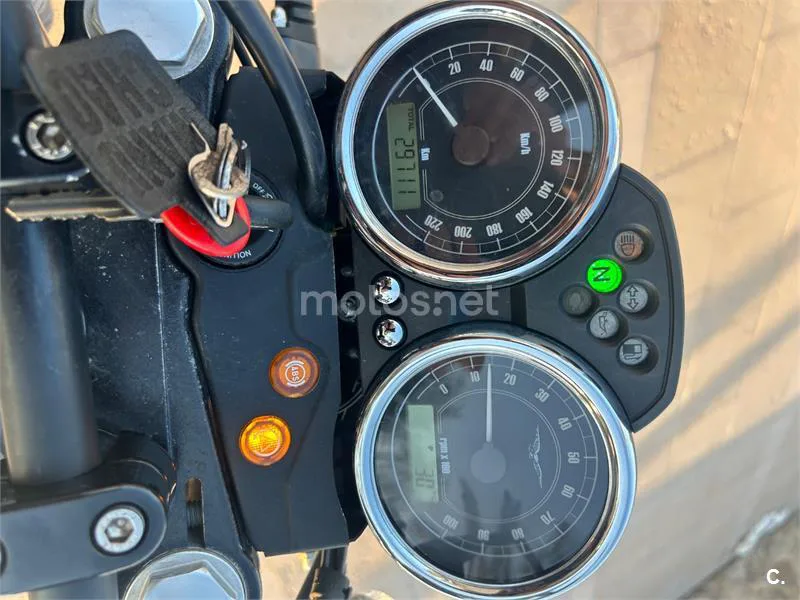 Moto Guzzi V7 II - Vista 6