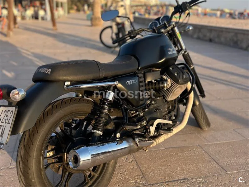 Moto Guzzi V7 II - Vista 7