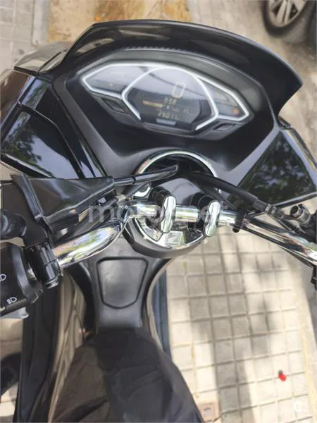 Honda PCX125 - Vista 8