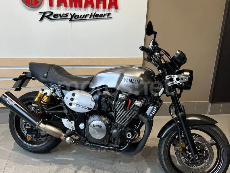Yamaha XJR1300 - Vista 3