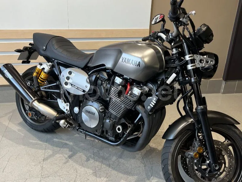Yamaha XJR1300 - Vista 7