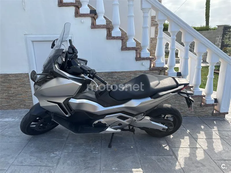 Honda Forza 750 - Vista 9