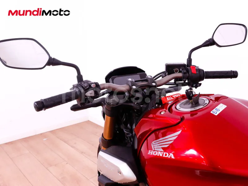 Honda CB650R - Vista 11