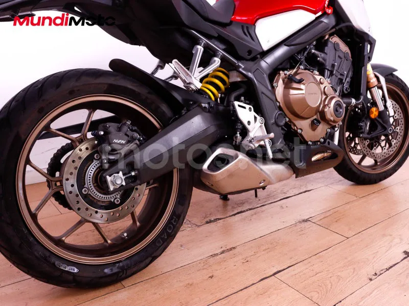 Honda CB650R - Vista 4