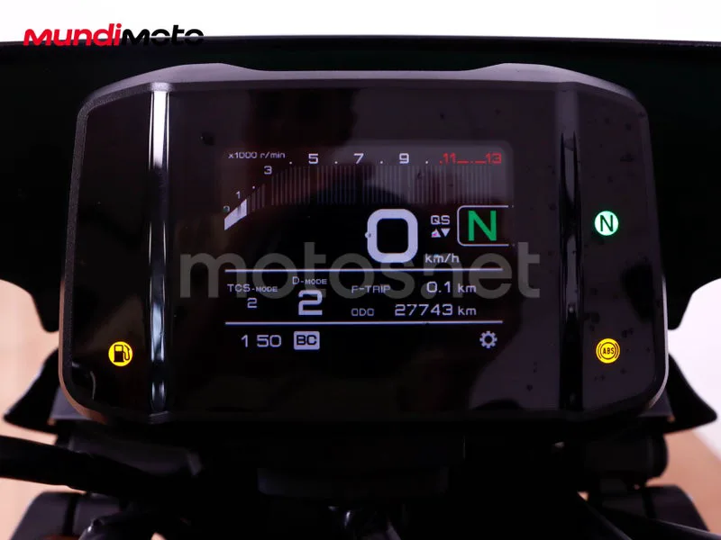 Yamaha MT-09 - Vista 12