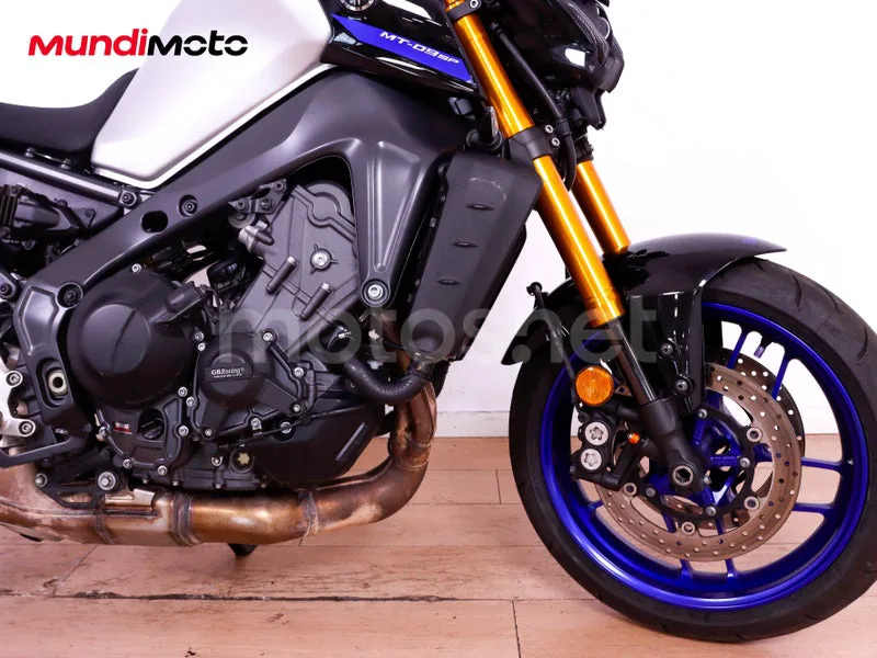 Yamaha MT-09 - Vista 23
