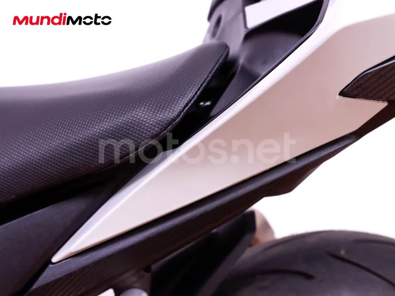 Honda CBR500R - Vista 32