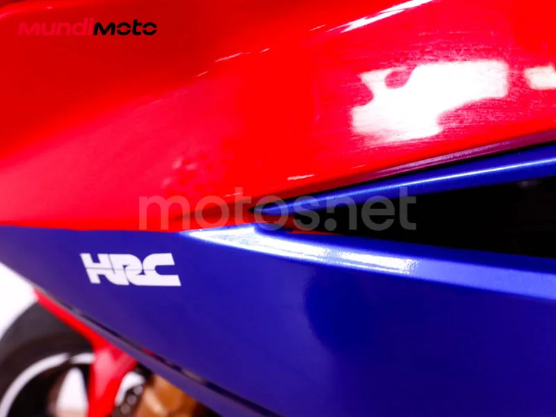 Honda CBR500R - Vista 40