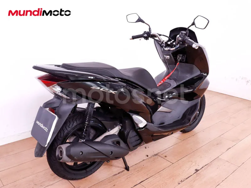 Honda PCX125 - Vista 3