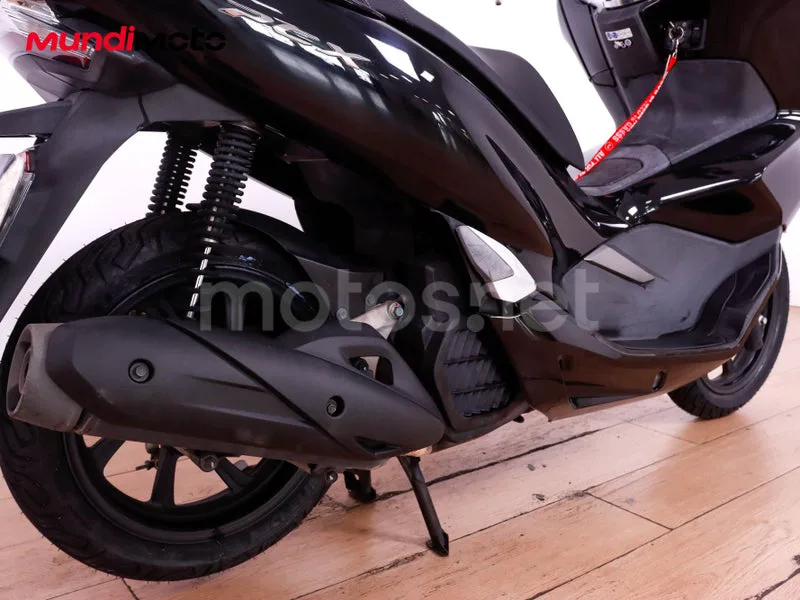 Honda PCX125 - Vista 4