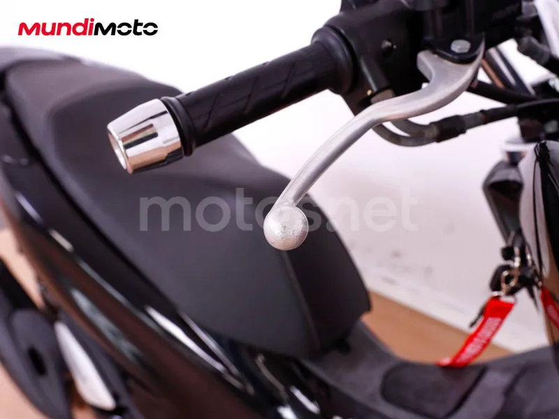 Honda PCX125 - Vista 35