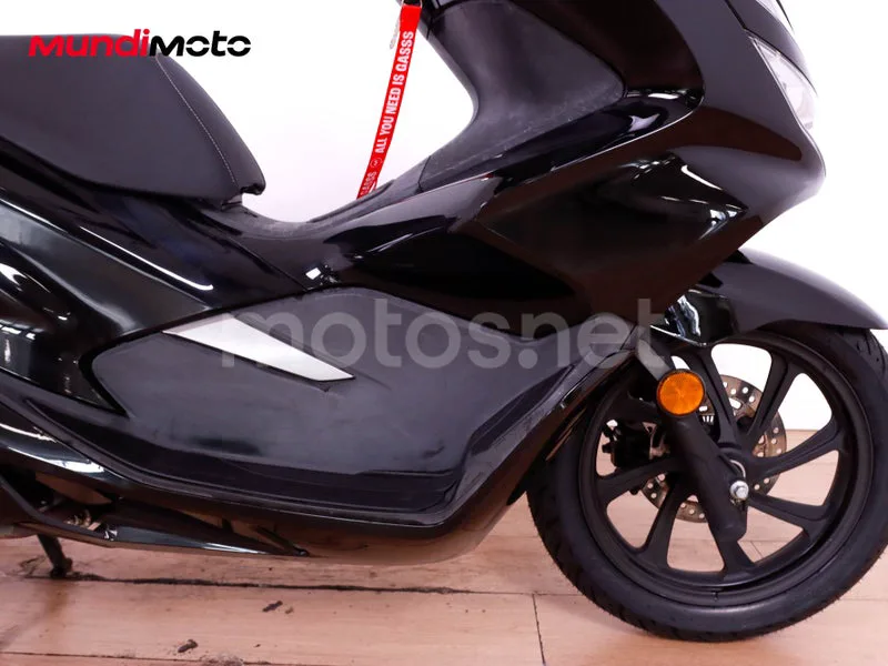 Honda PCX125 - Vista 40