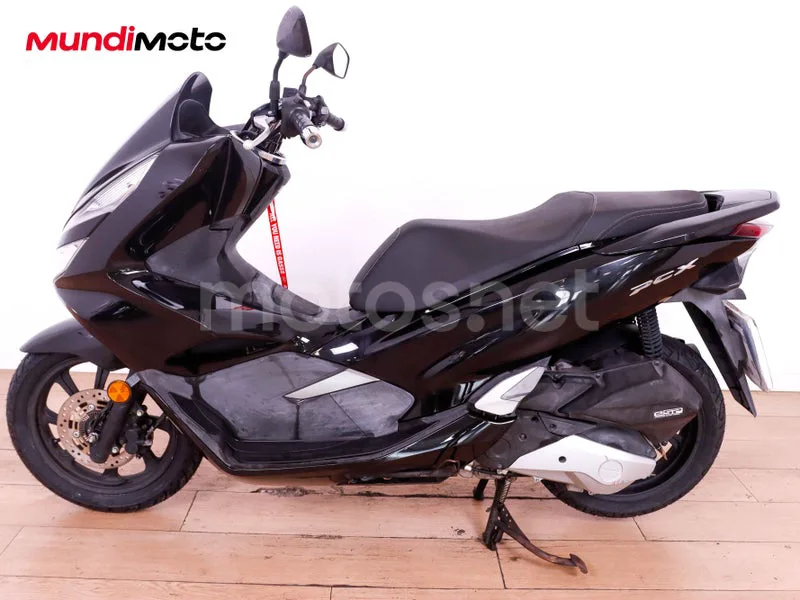 Honda PCX125 - Vista 6