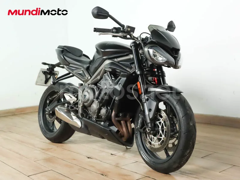 Triumph Street Triple 6799 € 2022 Barcelona - 2