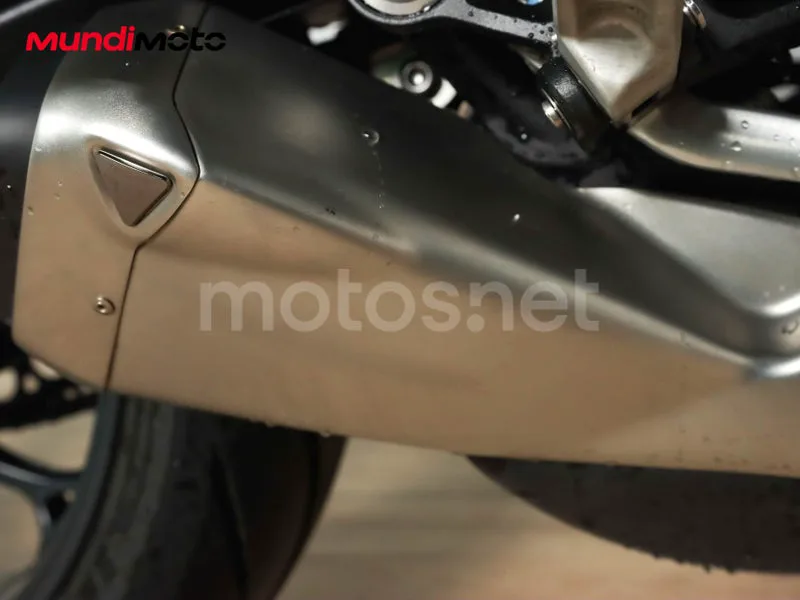 Triumph Street Triple - Vista 13