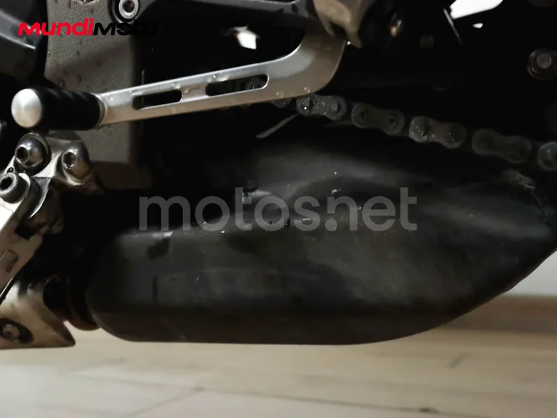 Triumph Street Triple - Vista 15