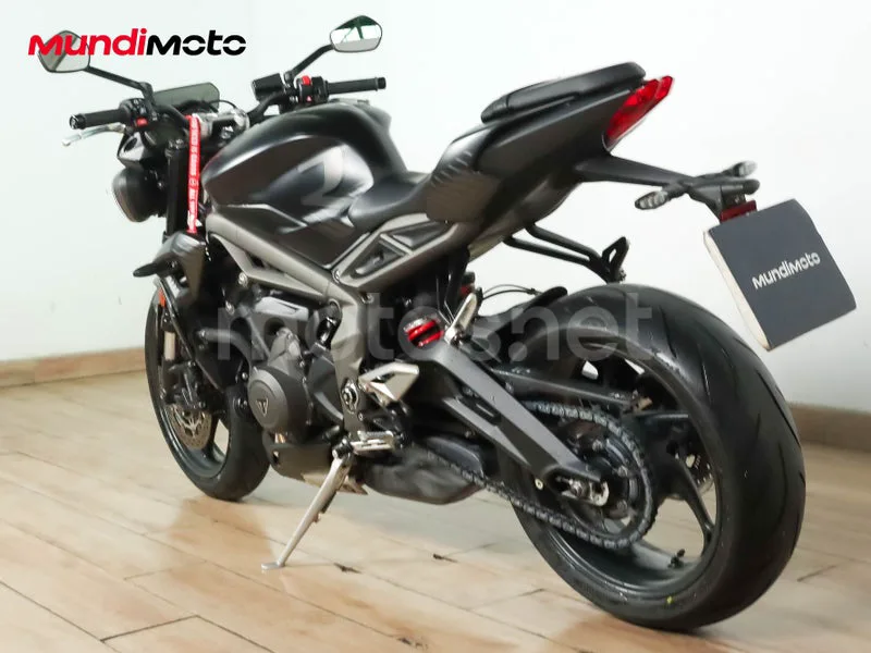 Triumph Street Triple - Vista 8
