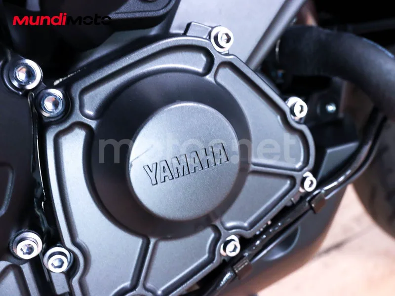 Yamaha MT-09 - Vista 13