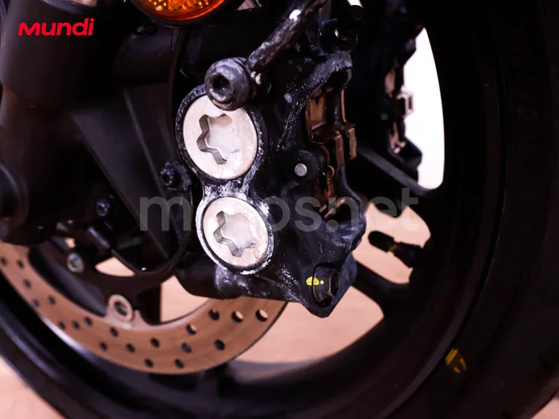 Yamaha MT-09 - Vista 19