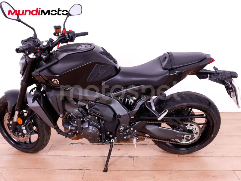 Yamaha MT-09 - Vista 6