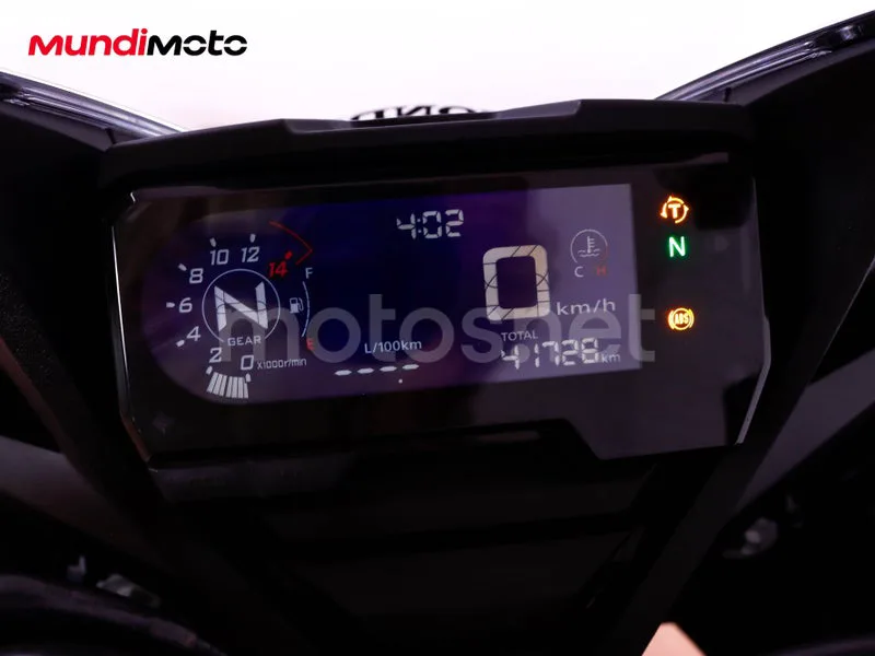 Honda CBR650R - Vista 12