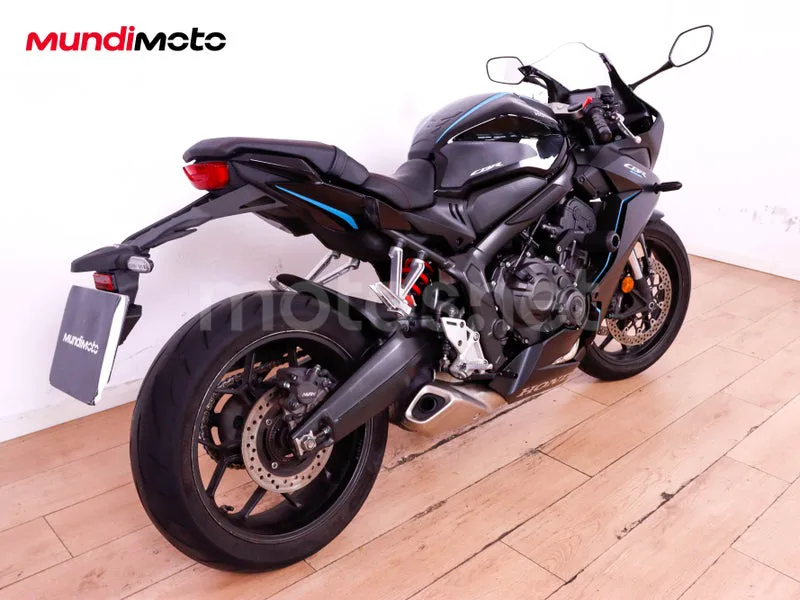 Honda CBR650R - Vista 3