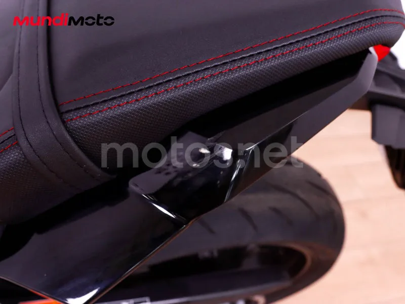 Honda CBR650R - Vista 21